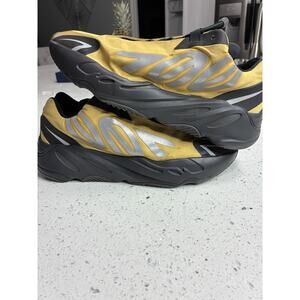 Adidas Yeezy Boost 700 MNVN Honey Flux Mens Size 10.5 GZ0717 Preowned Og Rare